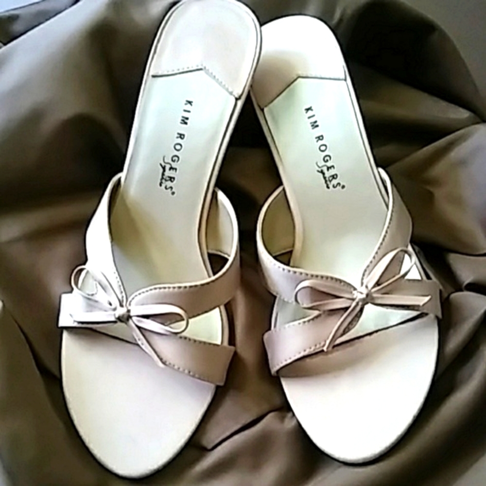 Kim Rogers Signature Heels Tan  size 9